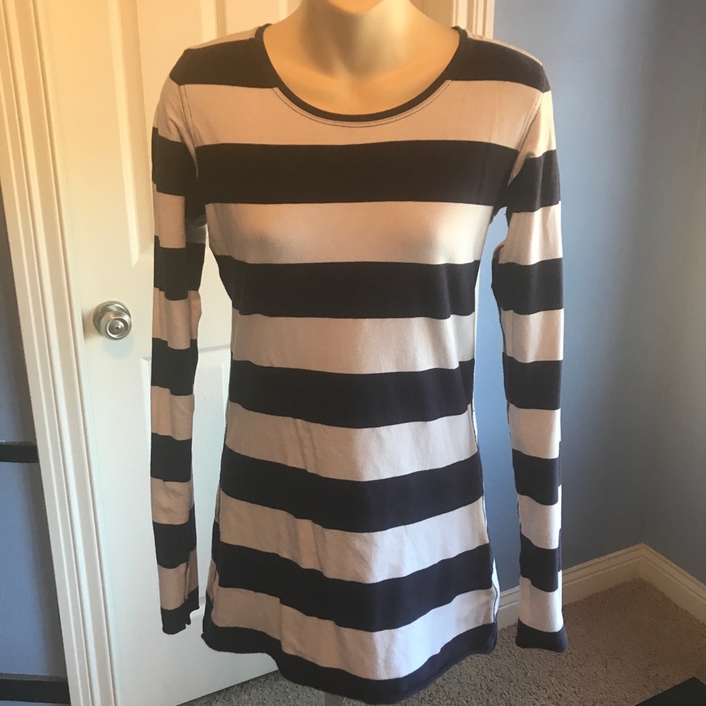 Lululemon Reversible Tunic Shirt Size 6